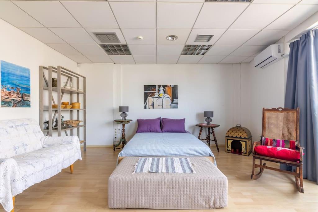 Downtown Spacious Loft Apartment Just 3 Minutes From City Centre Heraklion  Bagian luar foto