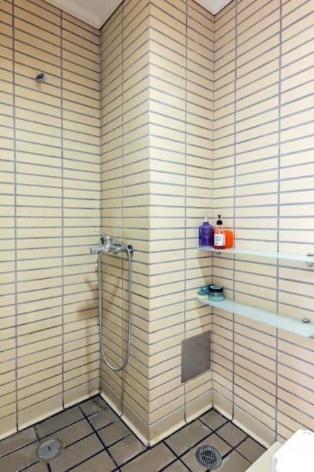 Downtown Spacious Loft Apartment Just 3 Minutes From City Centre Heraklion  Bagian luar foto