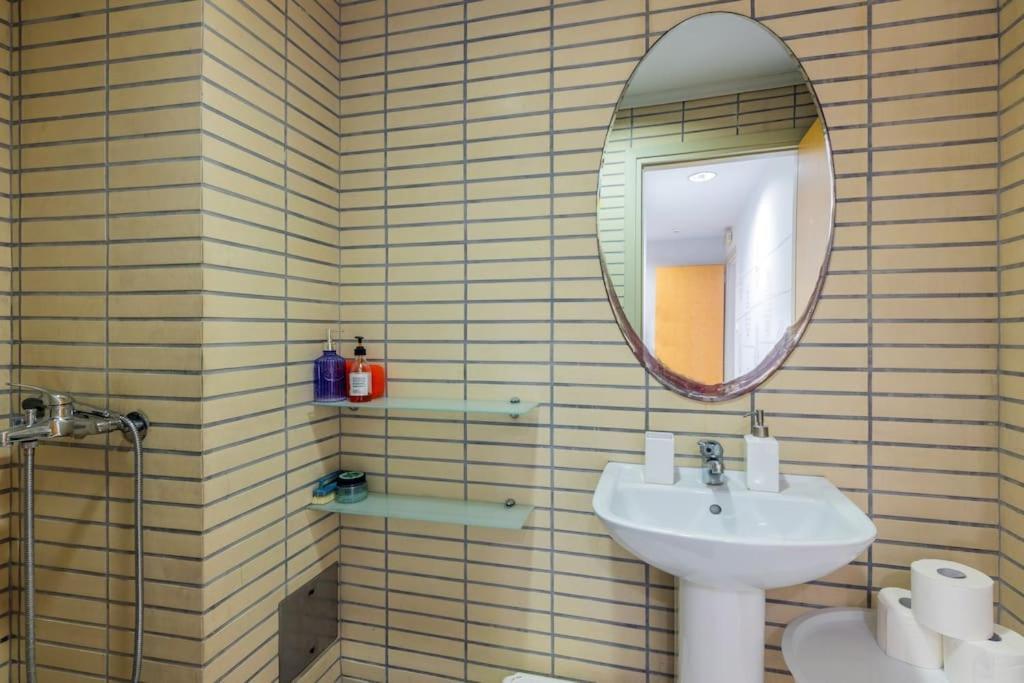 Downtown Spacious Loft Apartment Just 3 Minutes From City Centre Heraklion  Bagian luar foto