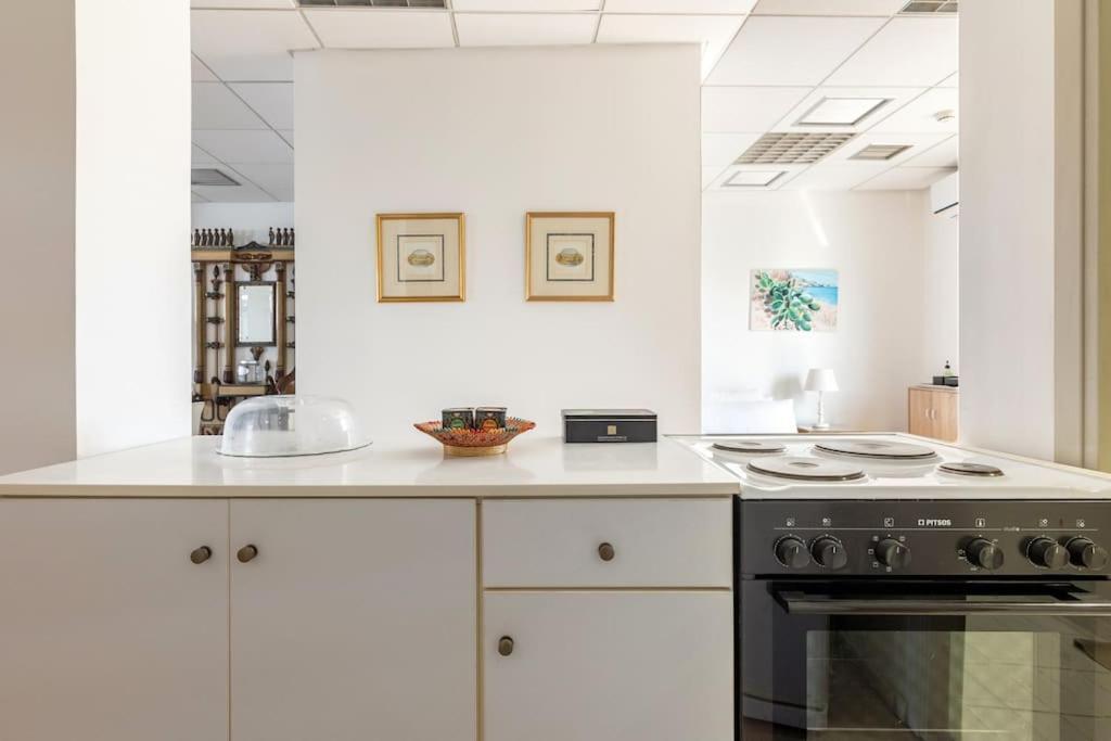 Downtown Spacious Loft Apartment Just 3 Minutes From City Centre Heraklion  Bagian luar foto