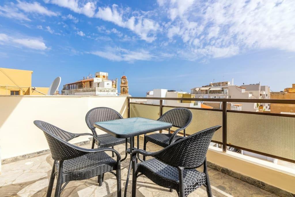 Downtown Spacious Loft Apartment Just 3 Minutes From City Centre Heraklion  Bagian luar foto
